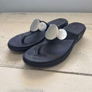 Crocs Women’s Sanrah Hammered Circle Wedge Sandals - Sz. 9